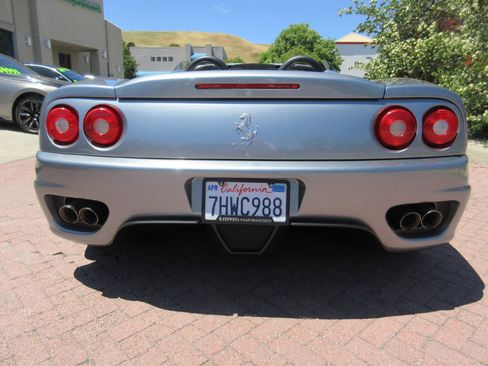 Used 2004 Ferrari 360 Spider image 11