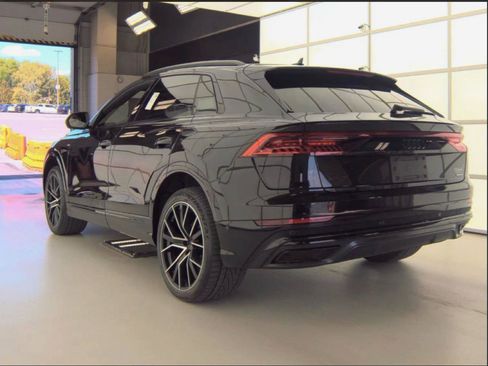Used 2021 Audi Q8 Premium Plus w/ Premium Plus Package AWD/4WD image 3