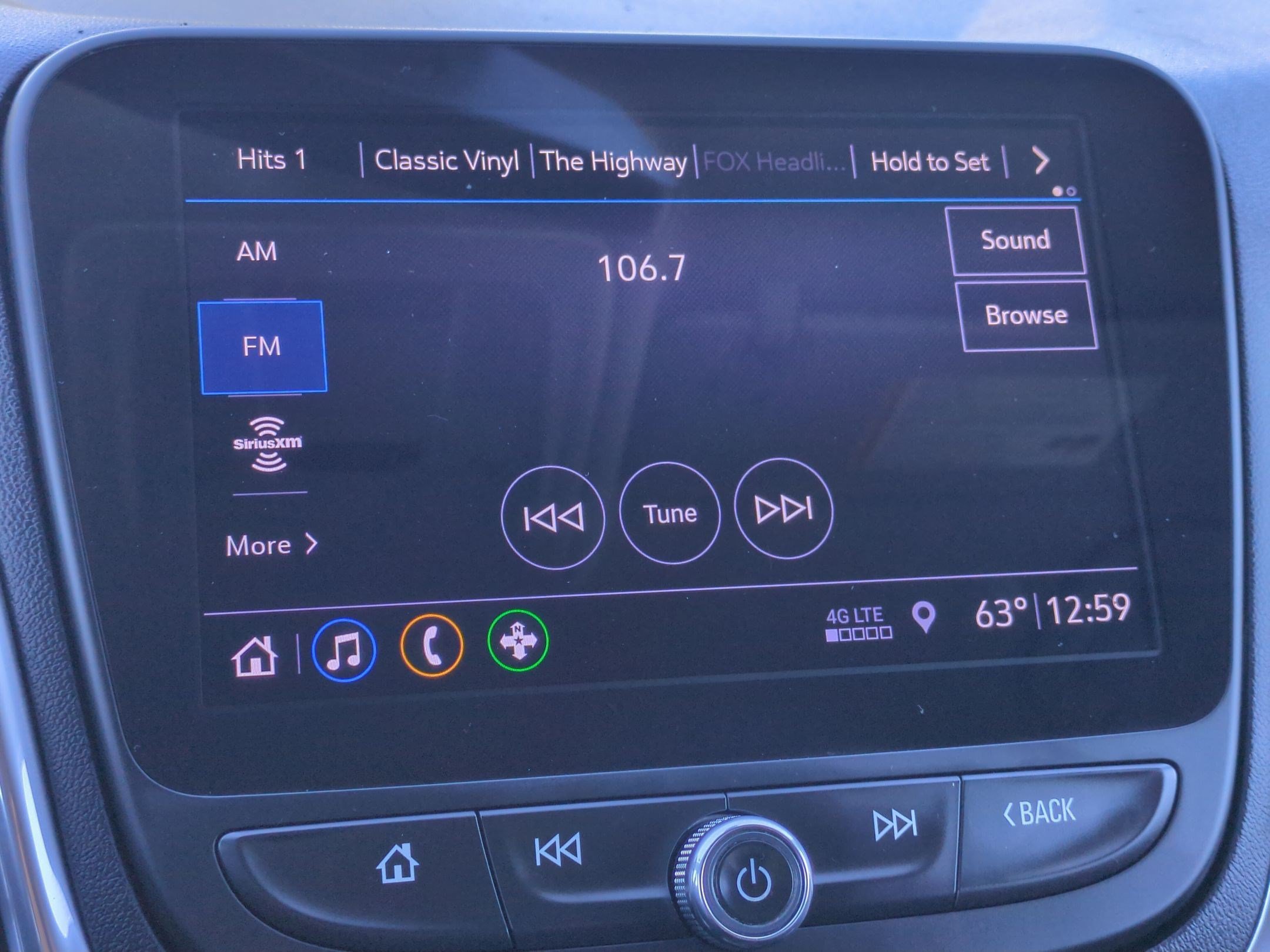 Used 2020 Chevrolet Equinox Premier AWD/4WD image 19