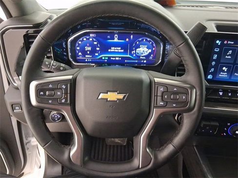 Used 2024 Chevrolet Silverado 2500 LTZ w/ LTZ Convenience Package image 22