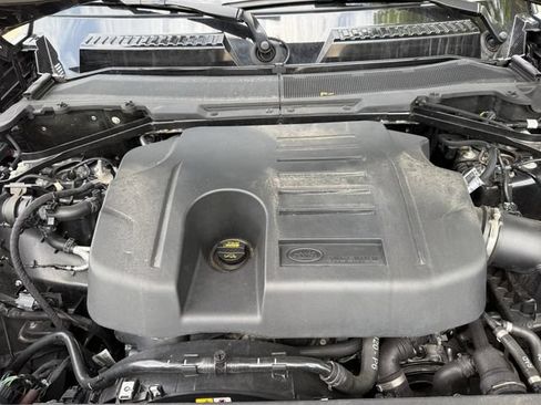 Used 2023 Land Rover Defender 130 X-Dynamic SE AWD/4WD image 34