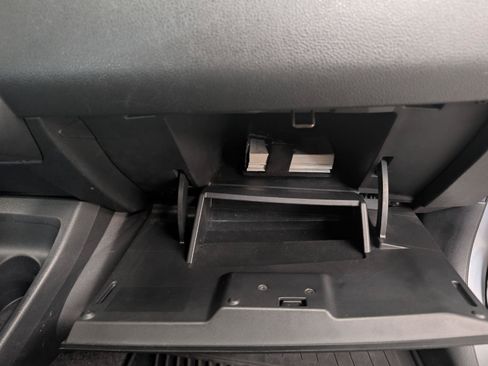 Used 2011 Nissan Versa 1.8 S w/ Plus Pkg FWD image 29