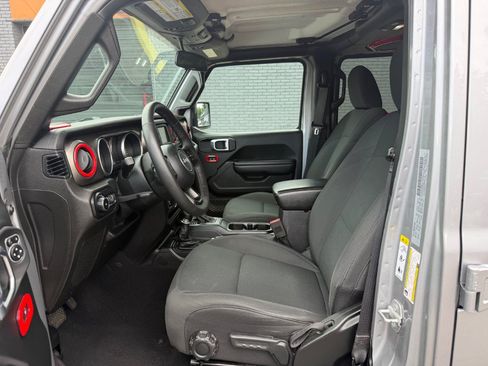 Used 2018 Jeep Wrangler Unlimited Sport S AWD/4WD image 10