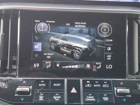 Used 2026 Lexus LX 700h Luxury w/ Appearance Package AWD/4WD image 18