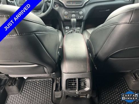 Used 2020 Jeep Cherokee Trailhawk w/ Cold Weather Group AWD/4WD image 17