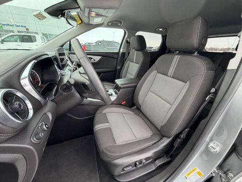 Used 2025 Chevrolet Blazer LT image 15