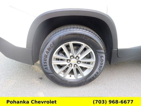 Certified 2023 Chevrolet Traverse LT w/ Rear Camera Mirror Package AWD/4WD image 29