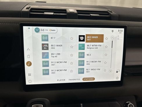 Used 2025 Land Rover Defender 90 S AWD/4WD image 15