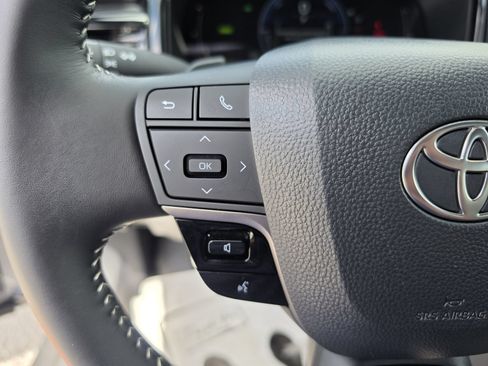 Used 2026 Toyota Camry SE w/ Convenience Package FWD image 28