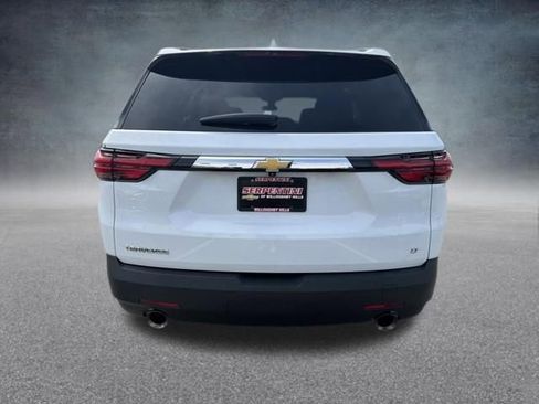 Used 2023 Chevrolet Traverse LT FWD image 8