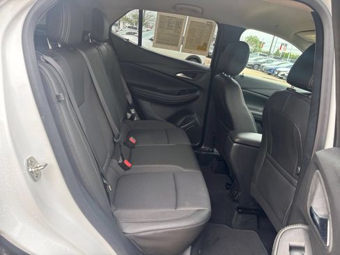 Used 2025 Buick Encore GX Preferred AWD/4WD image 20