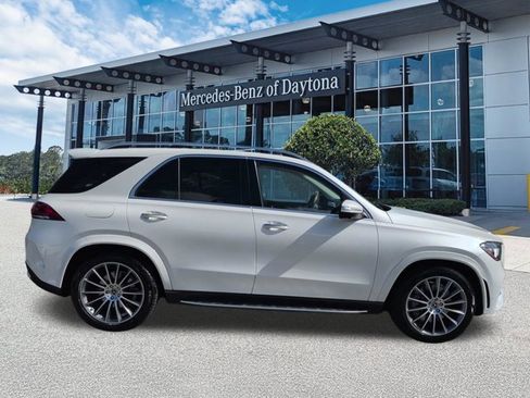 Used 2021 Mercedes-Benz GLE 450 4MATIC image 3