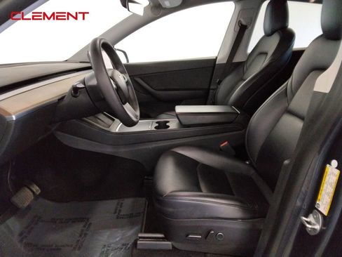 Used 2021 Tesla Model Y Long Range image 17