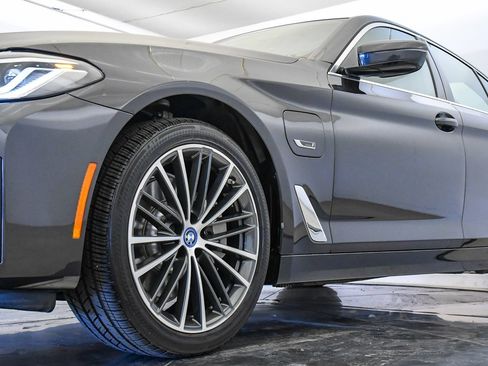 Certified 2023 BMW 530e 530e iPerformance w/ Premium Package image 10