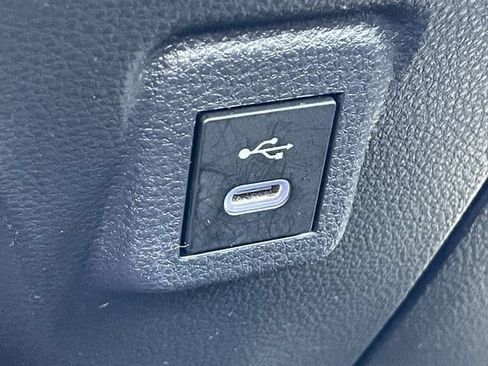 Used 2025 Toyota Corolla LE FWD image 20