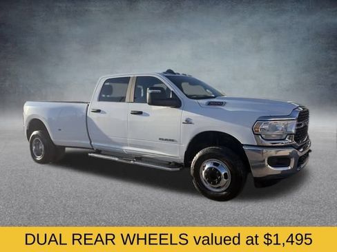 Used 2024 RAM 3500 Big Horn AWD/4WD image 3