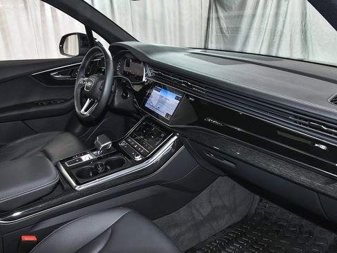 Used 2025 Audi Q7 3.0T Premium w/ Convenience Package image 82