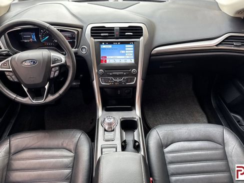 Used 2018 Ford Fusion Energi SE image 14