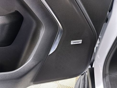 Used 2024 Chevrolet Suburban Premier RWD image 25