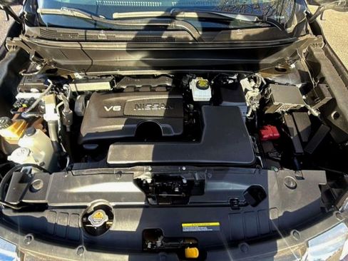 Used 2018 Nissan Pathfinder Platinum w/ Cargo Package image 24