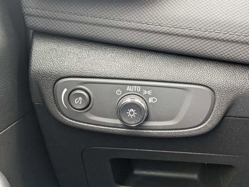 Used 2025 Chevrolet TrailBlazer LT FWD image 22