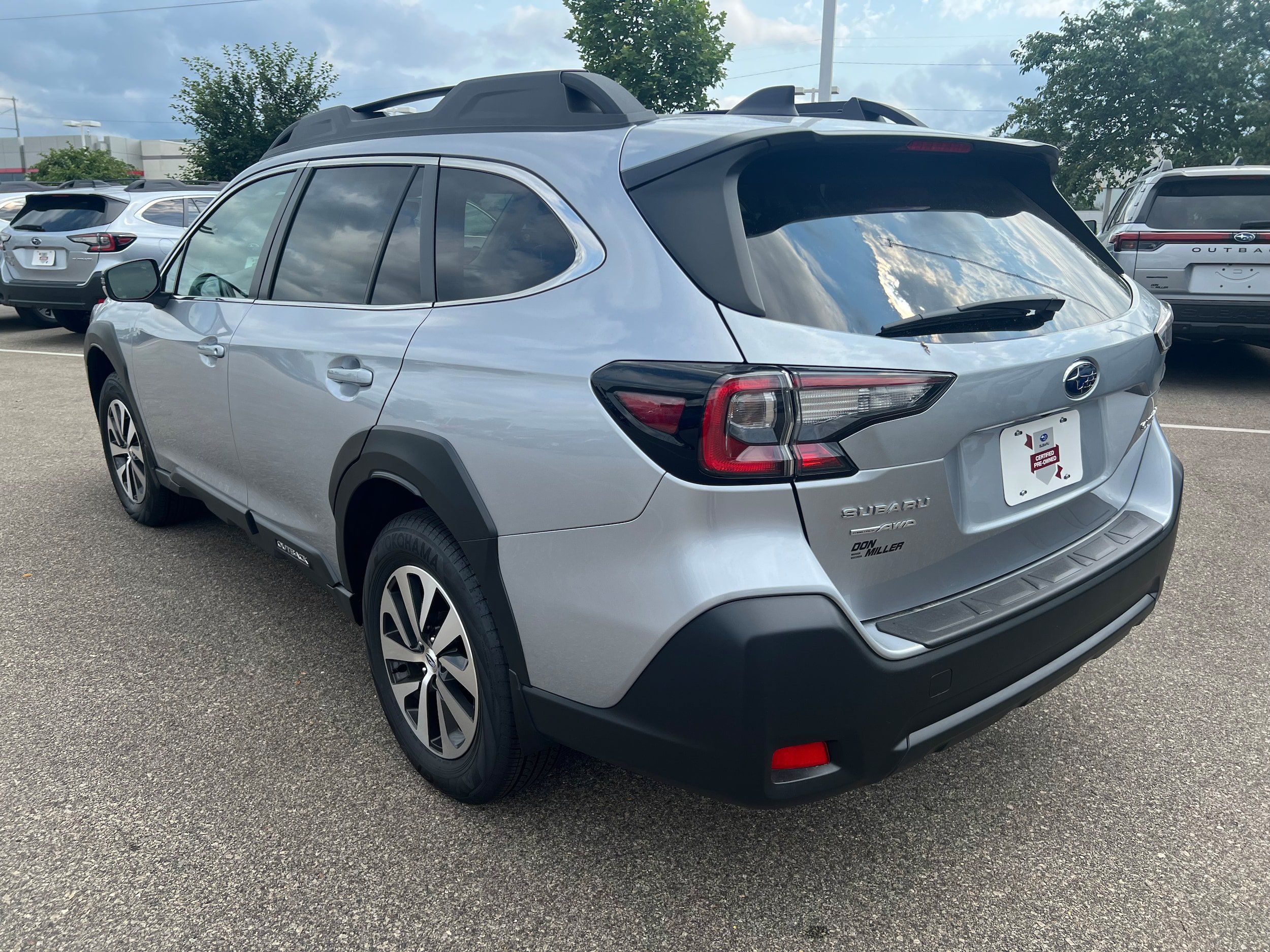 Certified 2025 Subaru Outback Premium AWD/4WD image 5