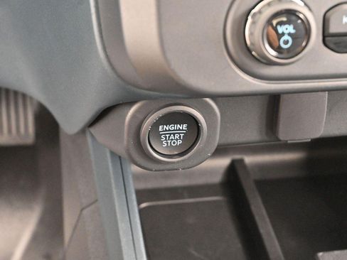 Used 2025 Ford Maverick Lobo AWD/4WD image 25