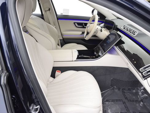 Certified 2022 Mercedes-Benz S 500 4MATIC image 16