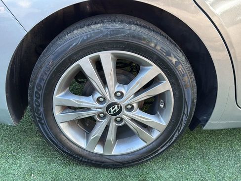 Used 2017 Hyundai Elantra SE w/ SE A/T Tech Package 03 FWD image 43