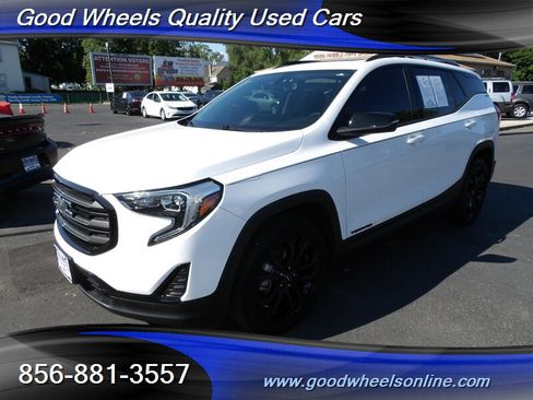 Used 2019 GMC Terrain SLE w/ Driver Convenience Package FWD image 1