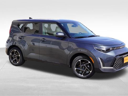 Certified 2023 Kia Soul EX FWD image 2