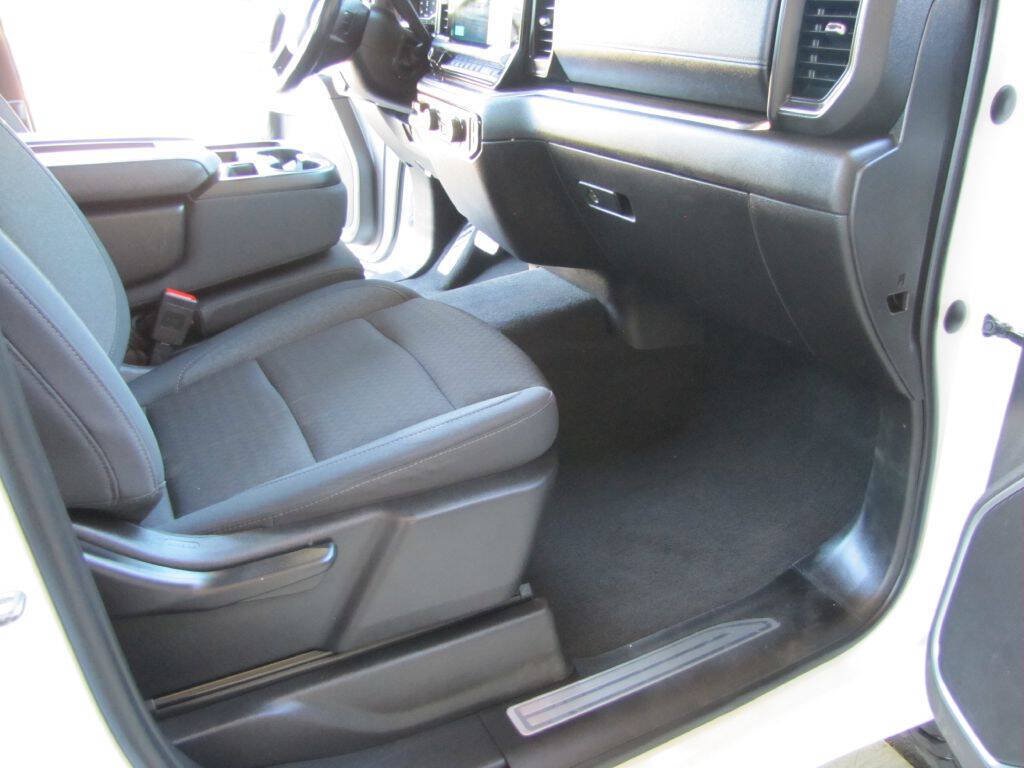 Used 2024 Chevrolet Silverado 2500 LT AWD/4WD image 13