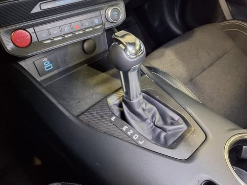 Used 2024 Ford Mustang Coupe RWD image 9