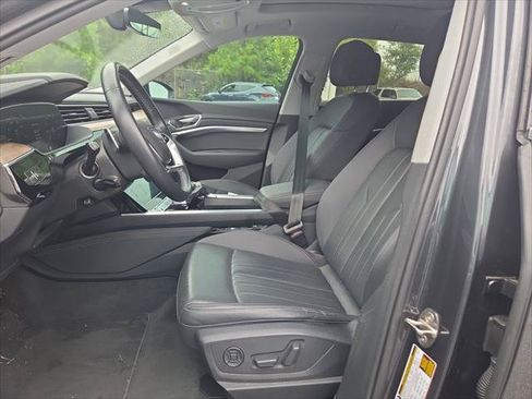 Used 2019 Audi e-tron Premium Plus AWD/4WD image 14