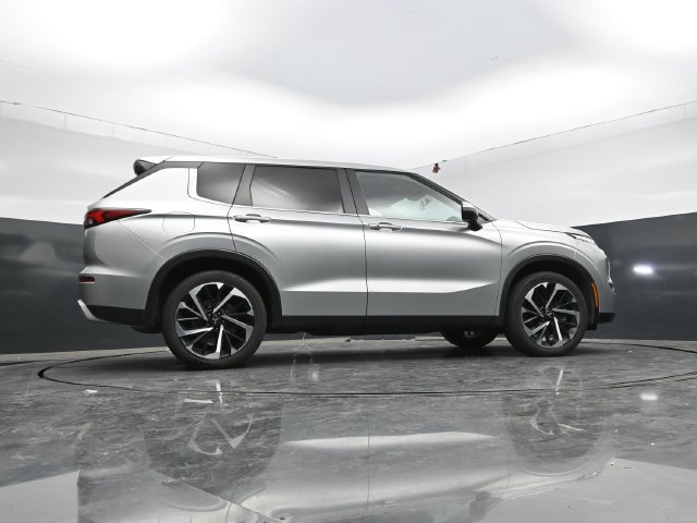 Used 2024 Mitsubishi Outlander SE AWD/4WD image 55
