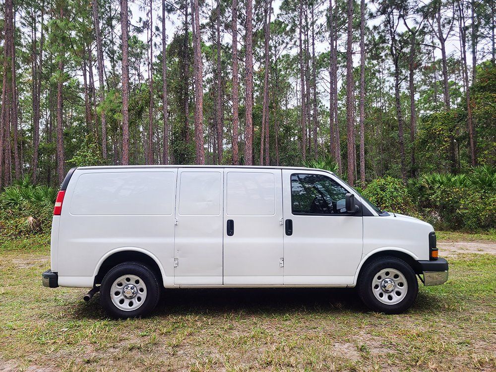Used 2014 Chevrolet Express 1500 RWD image 7