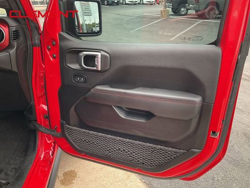 Used 2021 Jeep Gladiator Rubicon w/ Uconnect 4C Nav & Sound Group image 36