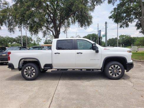 New 2025 Chevrolet Silverado 2500 Custom w/ Custom Value Package image 9