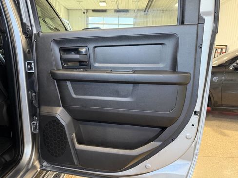 Used 2022 RAM 2500 Tradesman w/ Chrome Appearance Group AWD/4WD image 17