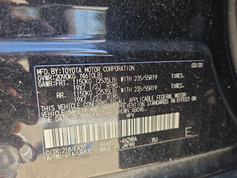 Used 2020 Toyota RAV4 XLE Premium FWD image 34