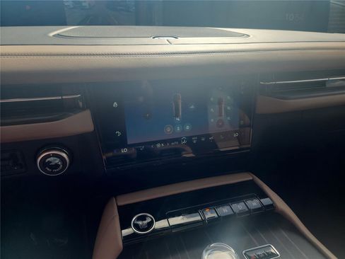 New 2026 Lincoln Navigator L Black Label image 40