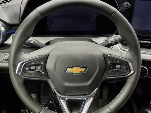 New 2026 Chevrolet Trax LT w/ Driver Confidence Package image 18