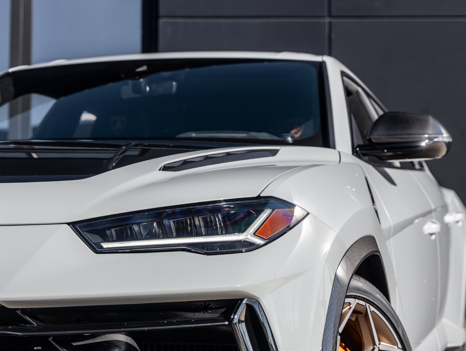 Used 2024 Lamborghini Urus Performante AWD/4WD image 21