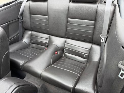 Used 2011 Ford Mustang GT Premium w/ Comfort Pkg RWD image 11