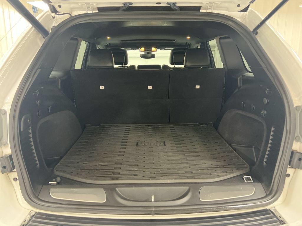 Used 2019 Jeep Grand Cherokee Limited AWD/4WD image 25