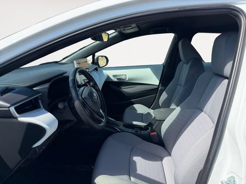 Certified 2026 Toyota Corolla SE w/ SE Package FWD image 9