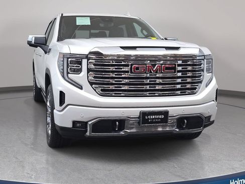 Used 2024 GMC Sierra 1500 Denali AWD/4WD image 3