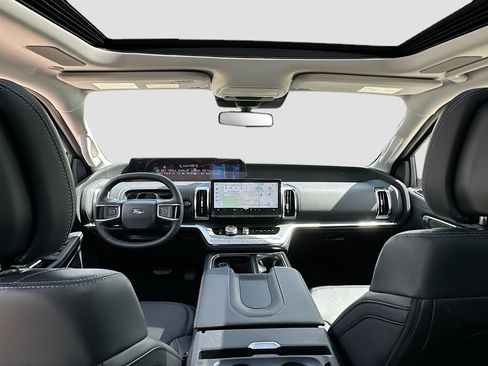 New 2026 Ford Expedition Platinum w/ Driver's Package AWD/4WD image 16