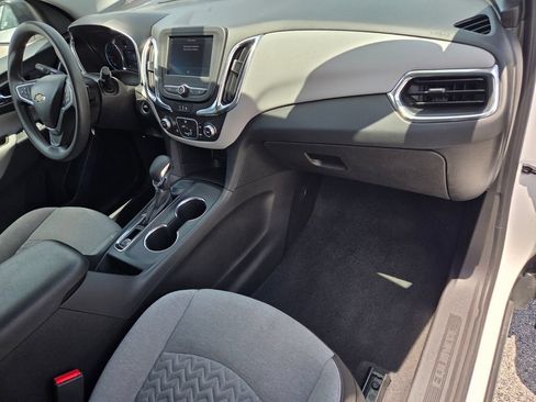 Used 2023 Chevrolet Equinox LS w/ LS Convenience Package FWD image 17