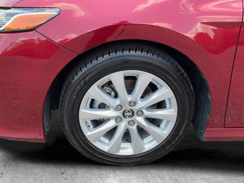 Used 2018 Toyota Camry LE FWD image 23